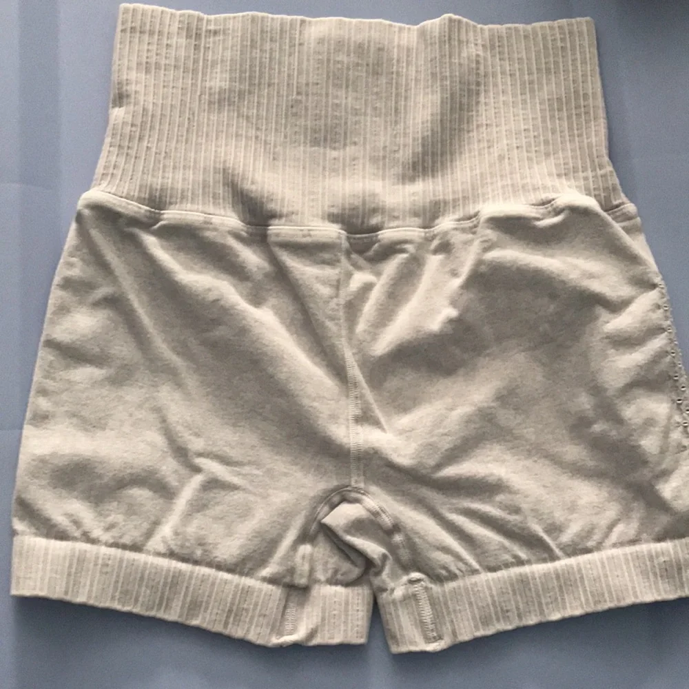 Nwot Free People good karma shorts - Picture 4 of 7